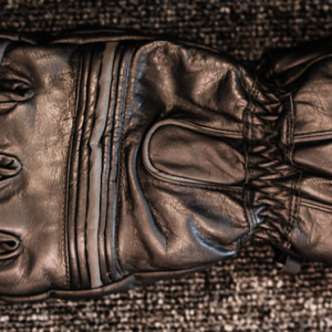 Leather gauntlets