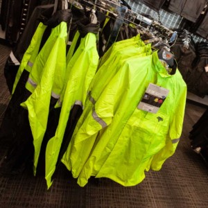 Fluo night and rain gear